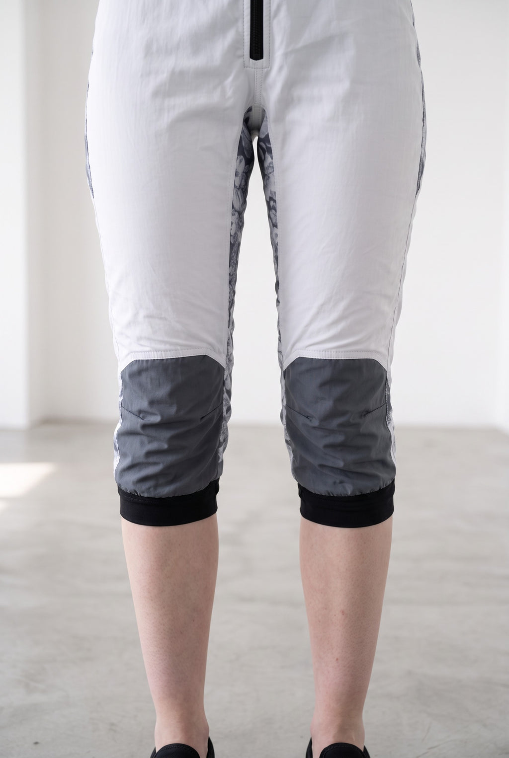 Freefly CF Short Female - White/White Lotus Print