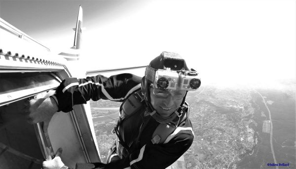 Freefly C+ Woman Black With Red Print - Image 11