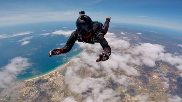 Freefly C+ Woman Black With Red Print - Image 8